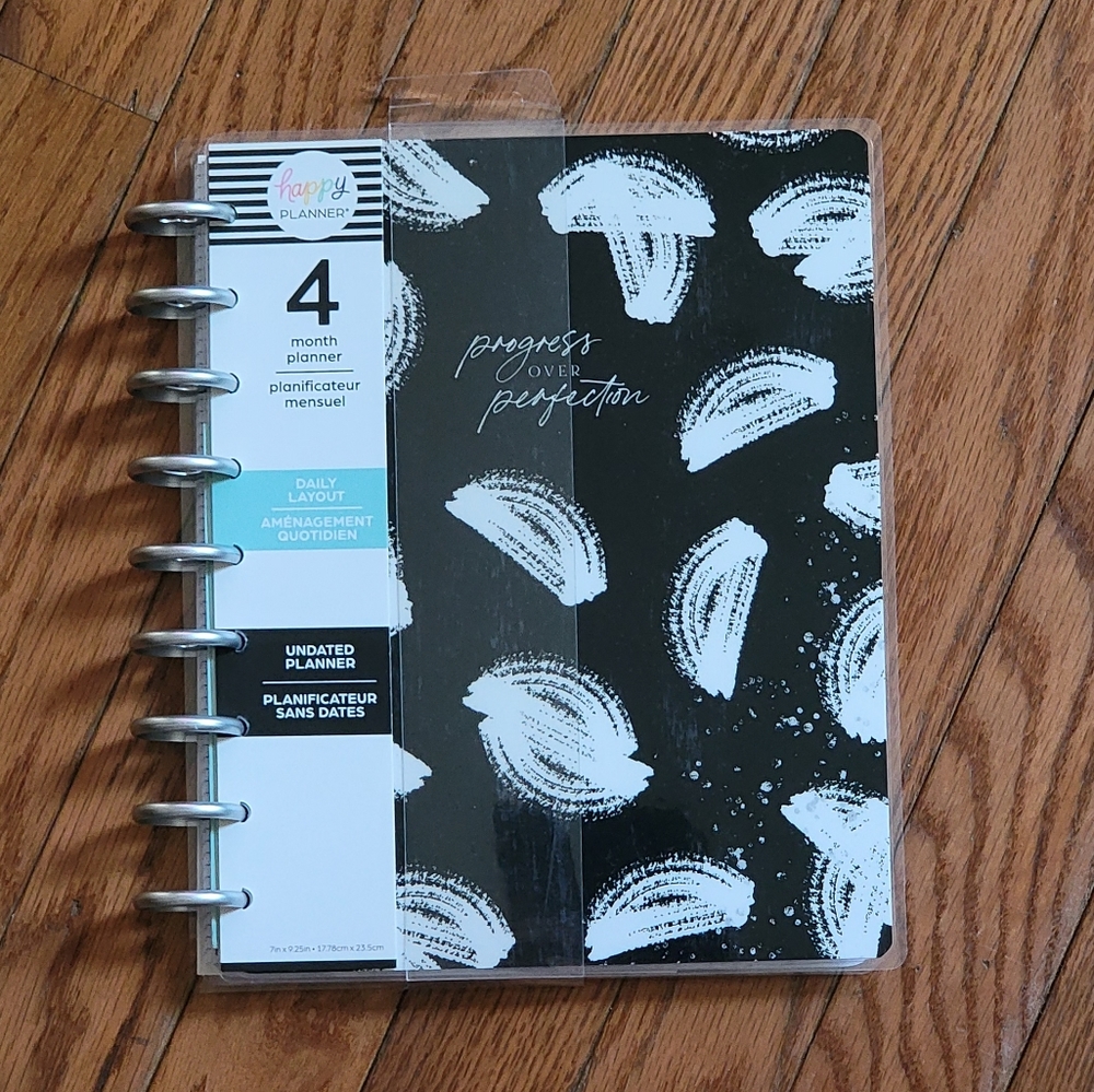 New Undated Funky Abstracts Happy Planner Classic Daily Layout 4 Months 2023